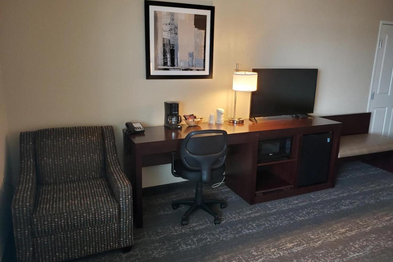 Cobblestone Suites - Oshkosh Exteriér fotografie