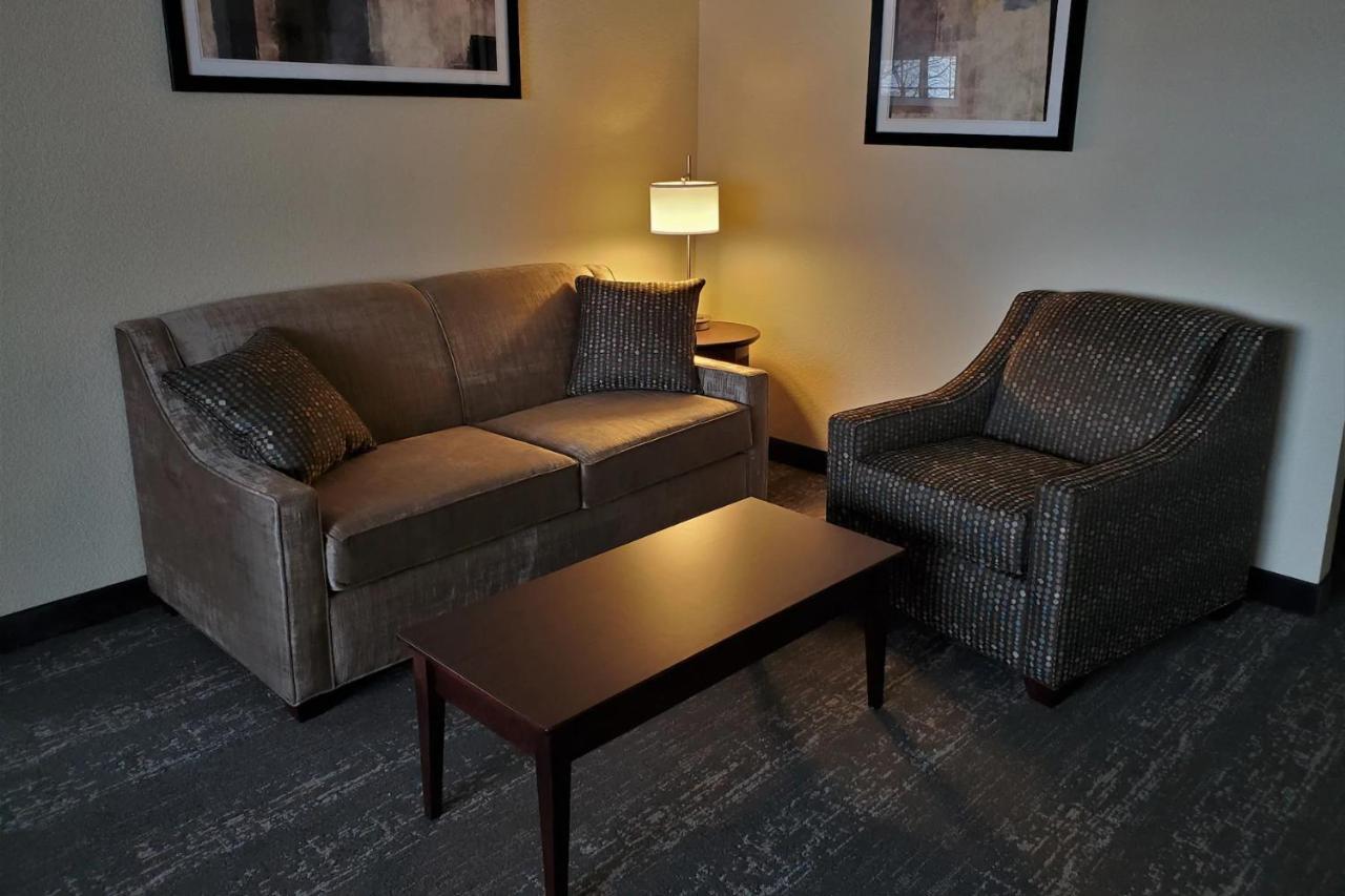 Cobblestone Suites - Oshkosh Exteriér fotografie